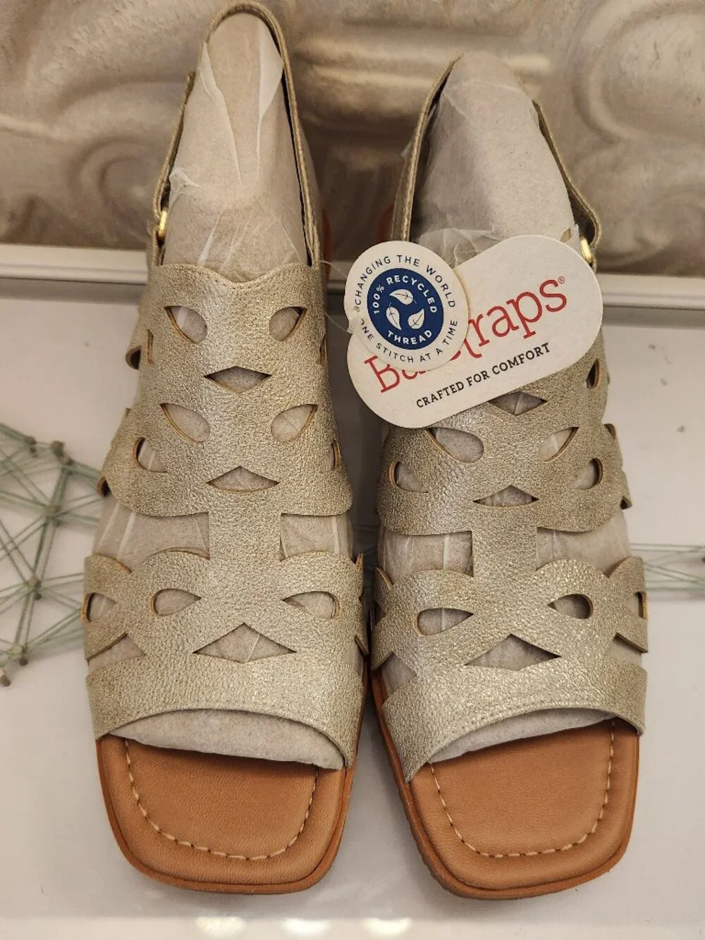 Baretraps Pearl Champane Wedge Sandals. NIB. Size 9